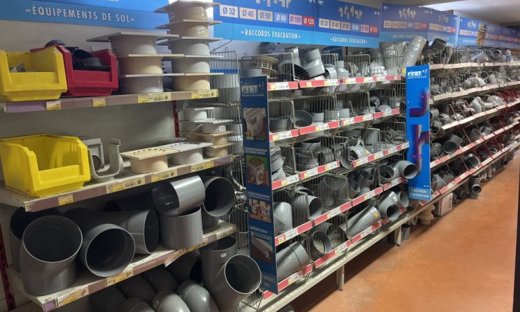Vente de raccords PVC pour rénovation de salle de bain Jonquières