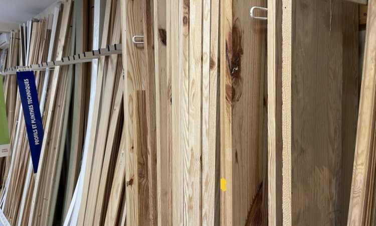 Planche bois et moulure 